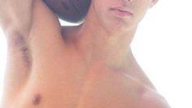 Do cute guys know that they're attractive?
