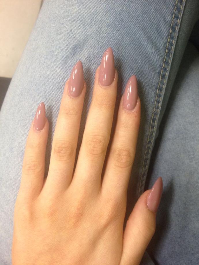 Guys, What's your preference on a girls manicure/nails? 