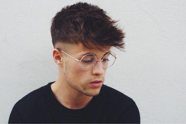 White guys, only the normal ones, bellow 35 to be really considered "guy" and not old, attractive, with women seeking for you, What do you prefer?