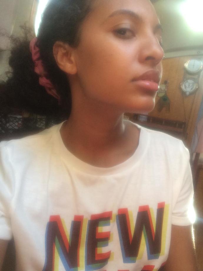 Can I get a rate? Do I look dateable?