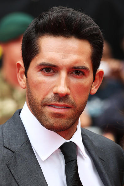 Does a man without a strong jawline look feminine?