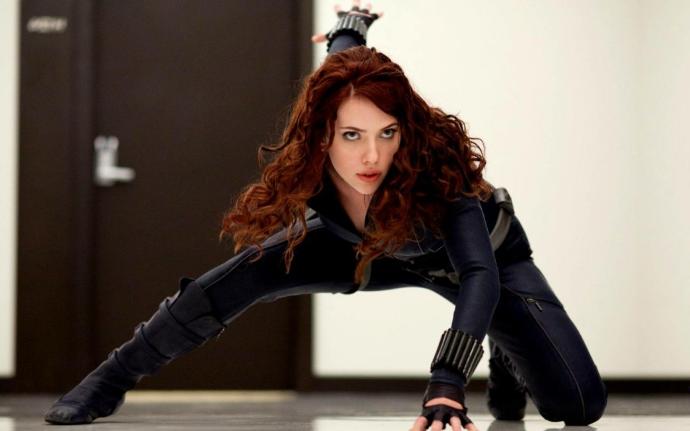 Guys, if you could date any superheroine, who would you date, and why?