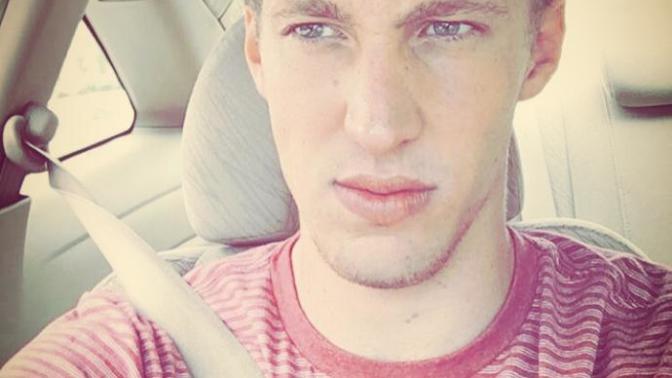 What makes a mans face attractive?