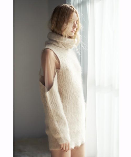 Which knit dress is cuter?