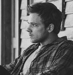 Why are guys with an edgy rugged style more attractive?