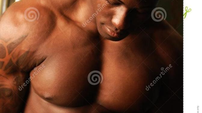 White vs Dark skin, which look better shirtless?