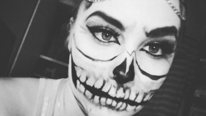 A new makeup question 😂 don't kill me for asking these questions. WHAT MAKEUP SHOULD I DO FOR FRIDAY'S Halloween COSTUME CONTEST IN SCHOOL?