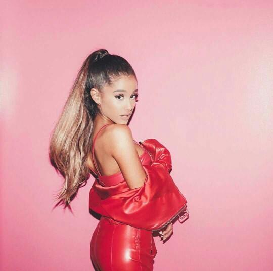 Ariana Grande or Alexis Ren??