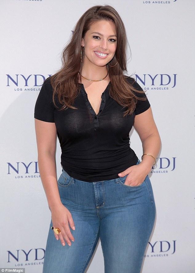 Which body would you ladies like to have Iskra Lawrence or Ashley Graham?