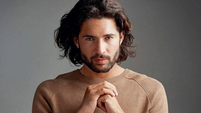 Do girls like guys with long hair?