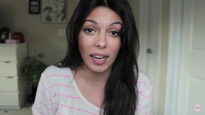 Black or brown hair suits her?