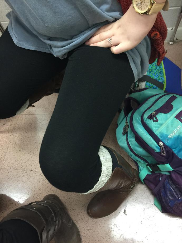 Which sexy thigh is better?