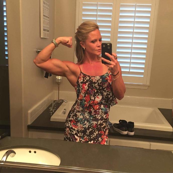 Gym girls, do you want to get physically stronger...If so, how muscular would you want to be?
