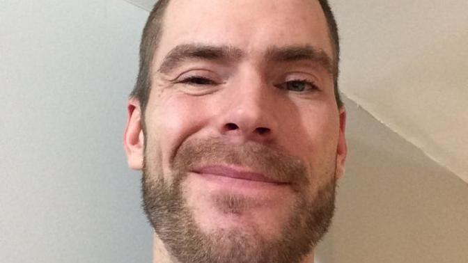 Girls, long or short hair? Short or long beard? What's your preference? Why?