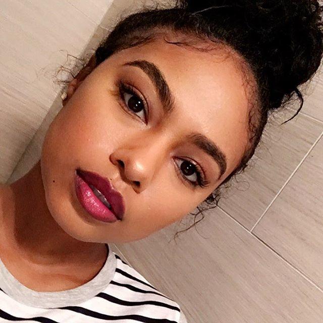 Rate London Zhiloh attractiveness?