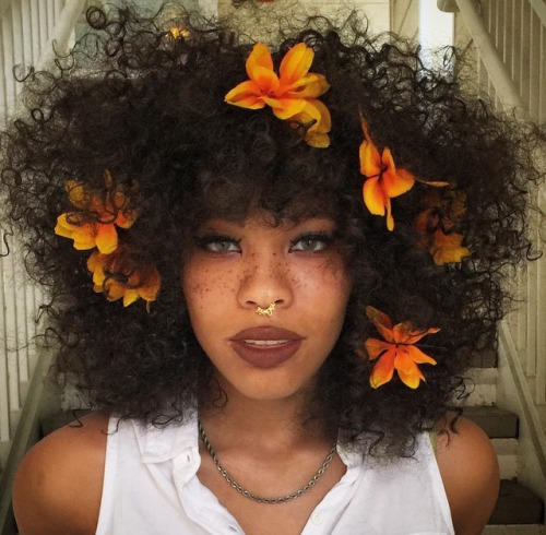 Flowers in Afro trend: Which girl did it best?