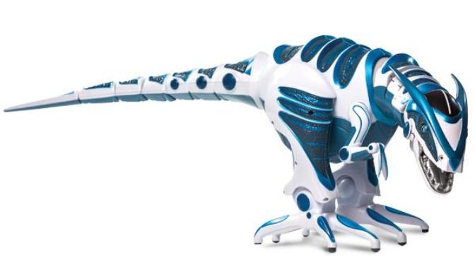PLEASE HELP ME!! Which toy robot should I buy for my dad?
