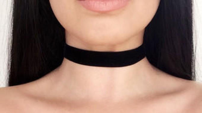What do you think about chokers and do you like them?
