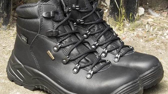 Style advise/question black boots with jeans?