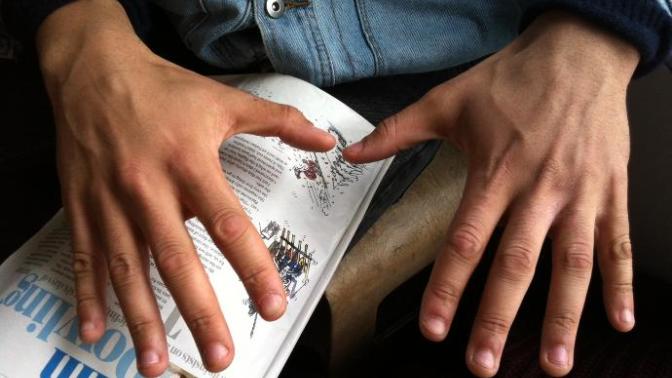 Do you think long fingers/big hands are attractive?