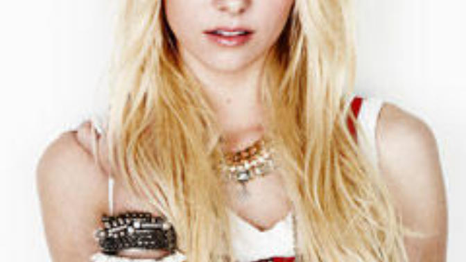 How much money would you pay to watch a catfight between Taylor Momsen and Saraya-Jade Bevis?