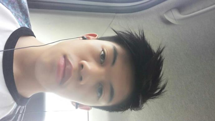 Best hairstyle to go with??