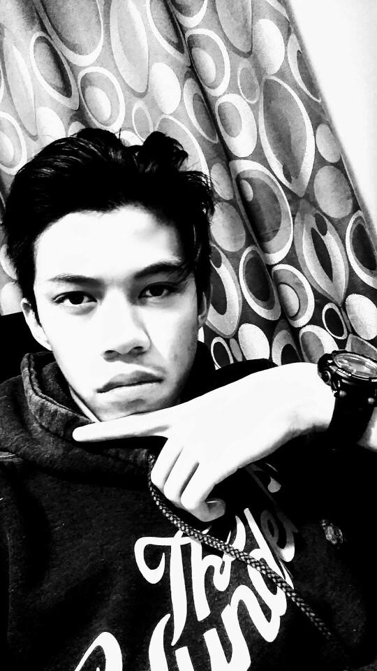 Best hairstyle to go with??