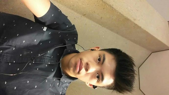 Best hairstyle to go with??