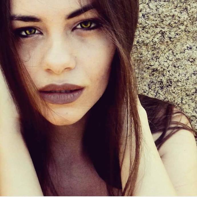 What do you think about this girl? Rate her. How does she look?
