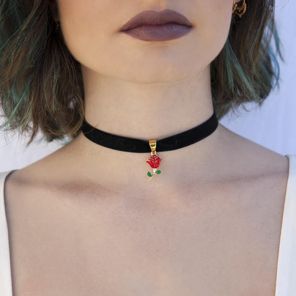 What do you think about choker necklaces?