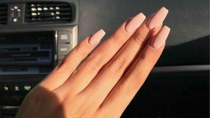 Do guys like girls with long nails?