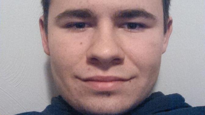 Whats a good hair style for someone who has a nw2 hairline with slightly thinning bangs? Am I going through mpb?