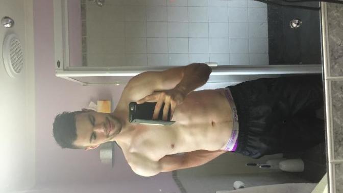 Ladies which topless photo looks better?