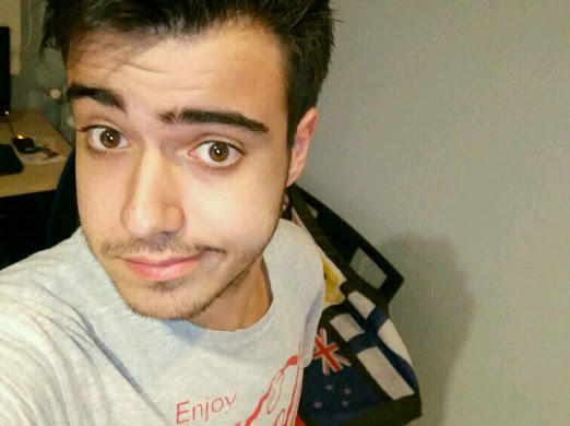 Girls, Would you like my profile in Tinder? (If it was like this)?