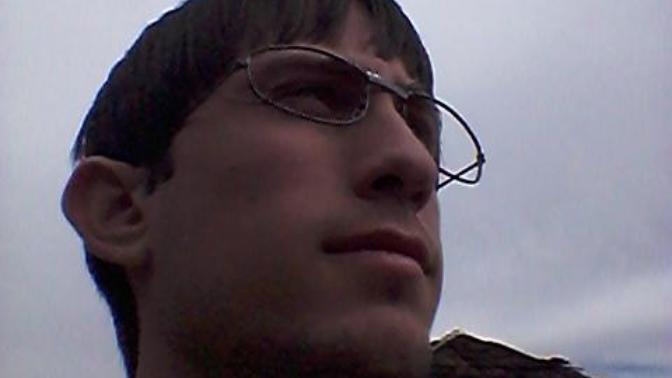 A 4 eyed joke gone wrong? People who wear glasses what do you think of a freind dressing up in costume and wearing glasses for it?