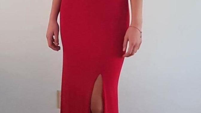 What do you think of this dress on me?