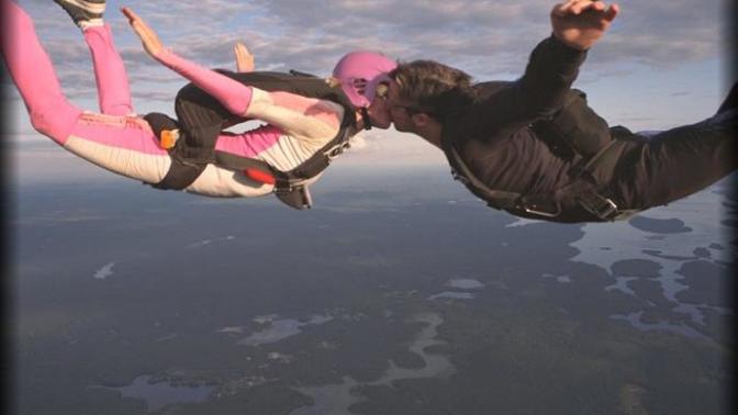 Would you like if your SO proposed marriage to you while you were skydiving?