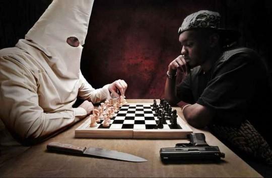 KKK member vs Gangster. Who is more likely to win a chess-match?