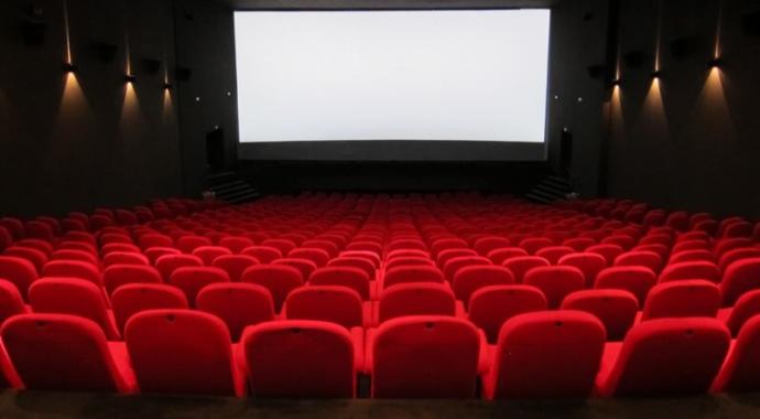 Does anyone else HATE the movie theater?