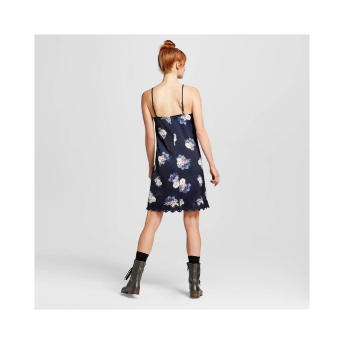 If I wear this will it look like lingerie? Cute or not?