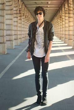 When will skinny jeans and tight clothing go away?