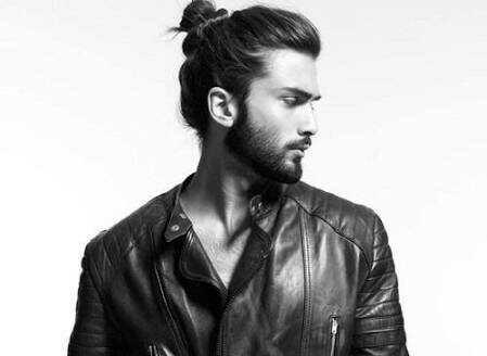 Which hairstyle do you like girls and what makes you choose it??