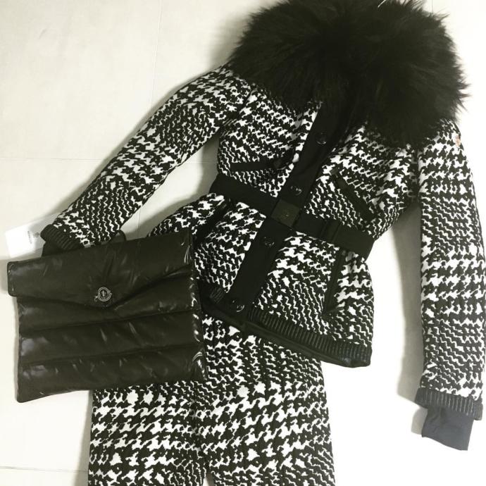 Would this outfit be appropriate to wear at the office? Would you wear it?