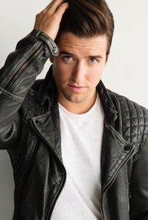 Which guy from the former band Big Time Rush is the most good looking and hottest of them all?