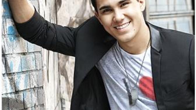 Which guy from the former band Big Time Rush is the most good looking and hottest of them all?