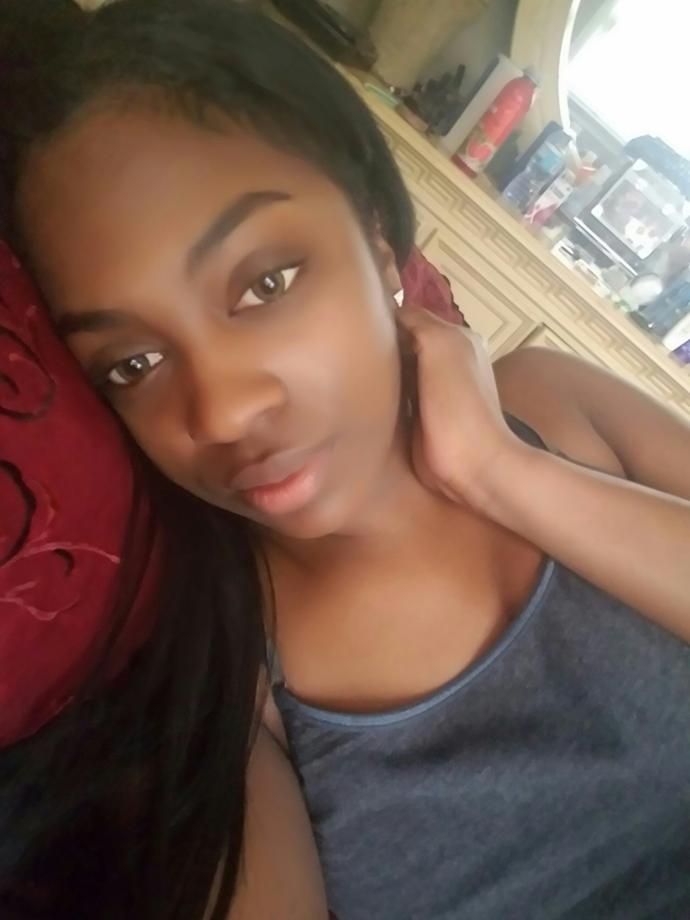 What's her prettiest facial feature?