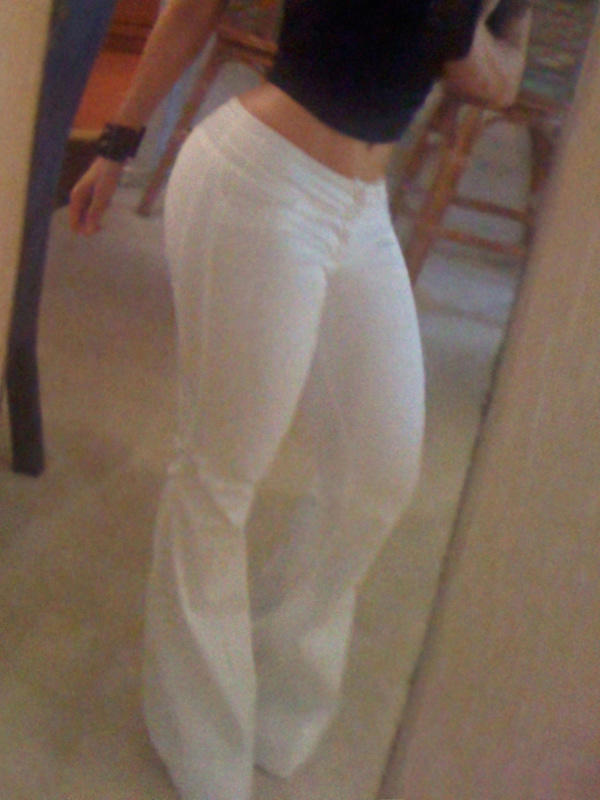 Does this 46 yr old woman have the ideal body type for women of all ages?