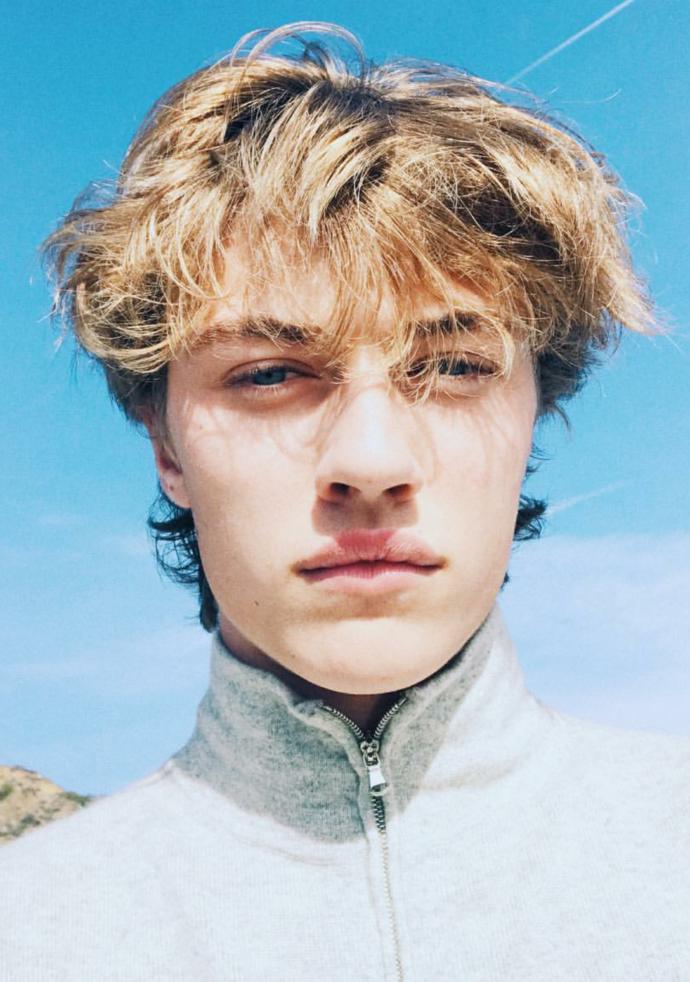 Teen girls only, be honest? Who is the best looking guy here?