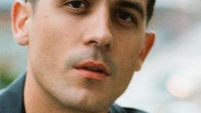 Does G eazy look better with or without the beard?