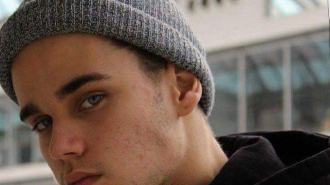 Teen girls, be honest which guy is the best-looking here?
